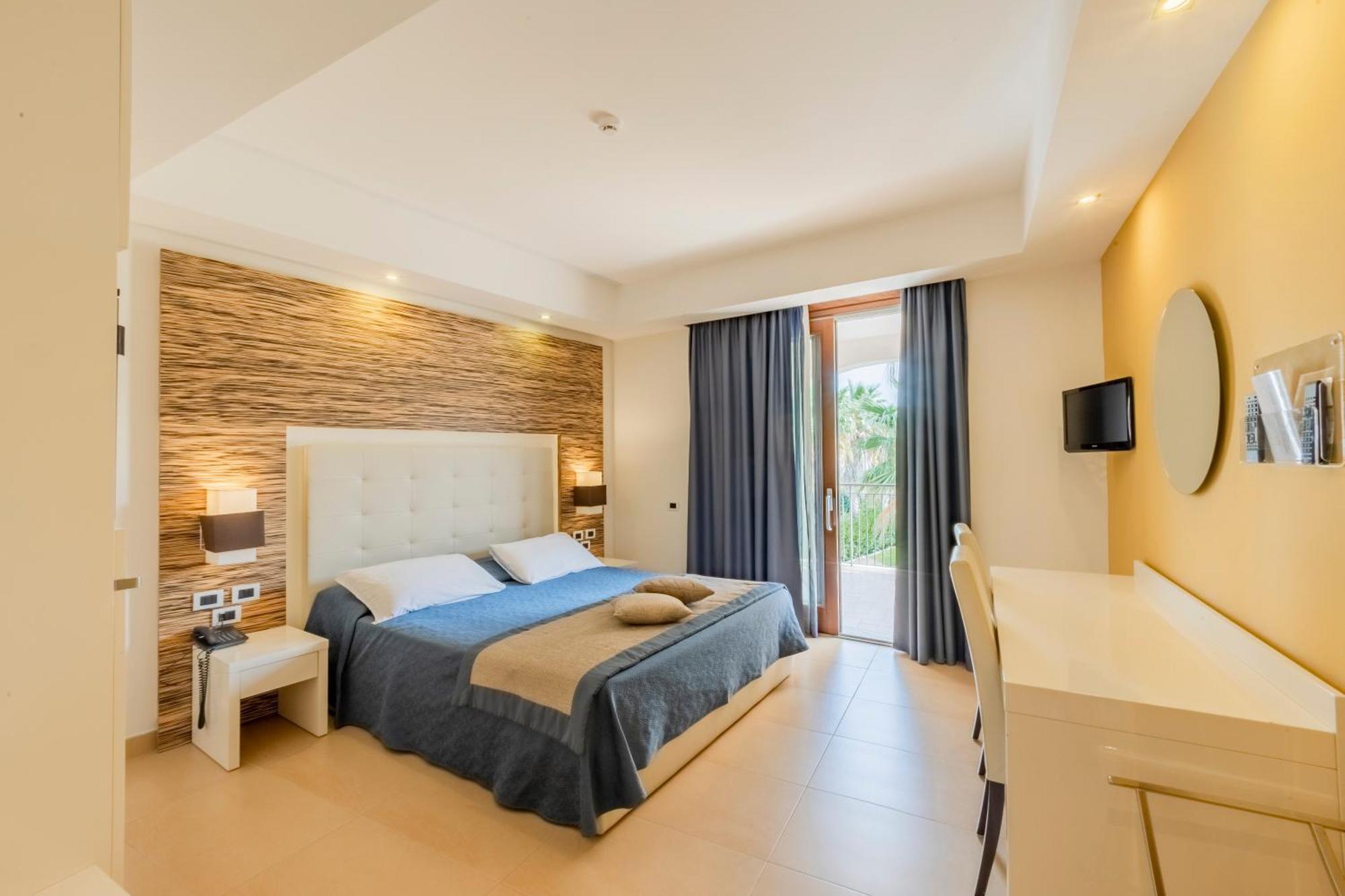 Prince Franklyn Hotel Санта Мария ди Кастелабате Екстериор снимка