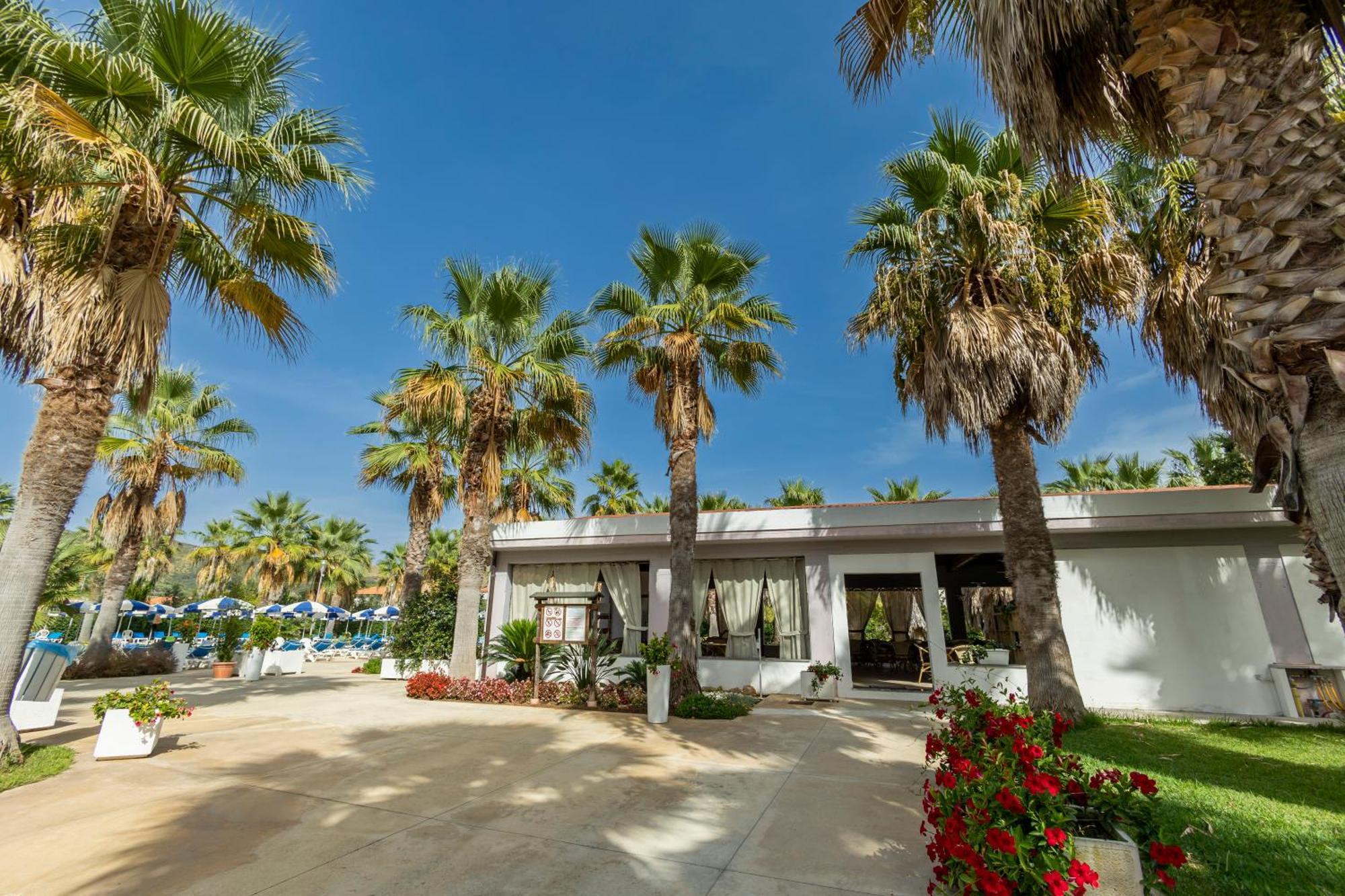 Prince Franklyn Hotel Санта Мария ди Кастелабате Екстериор снимка