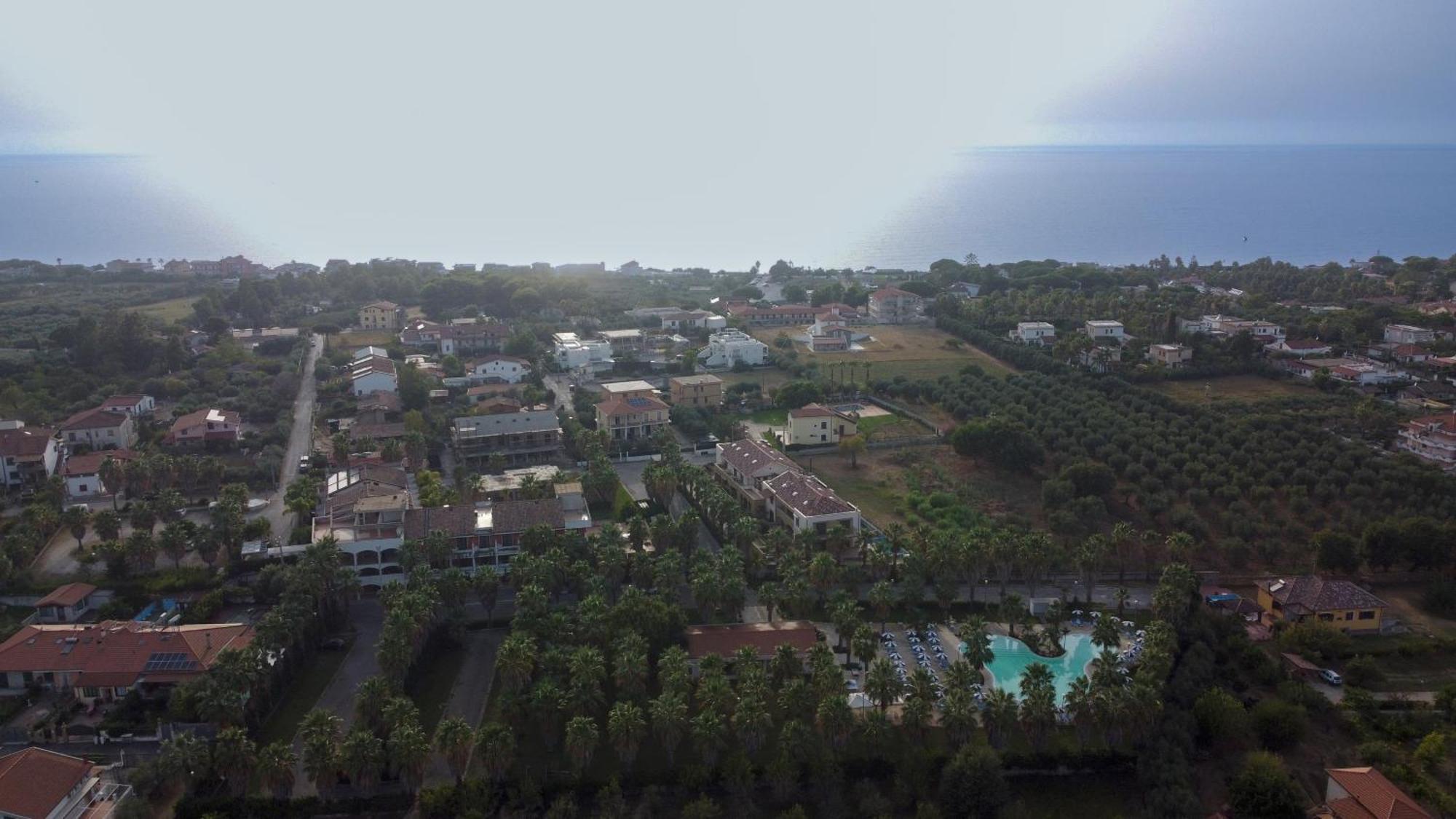 Prince Franklyn Hotel Санта Мария ди Кастелабате Екстериор снимка
