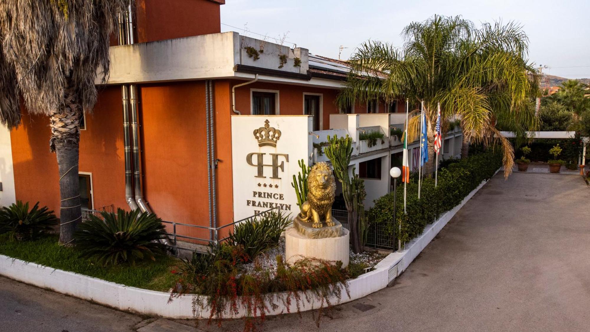 Prince Franklyn Hotel Санта Мария ди Кастелабате Екстериор снимка