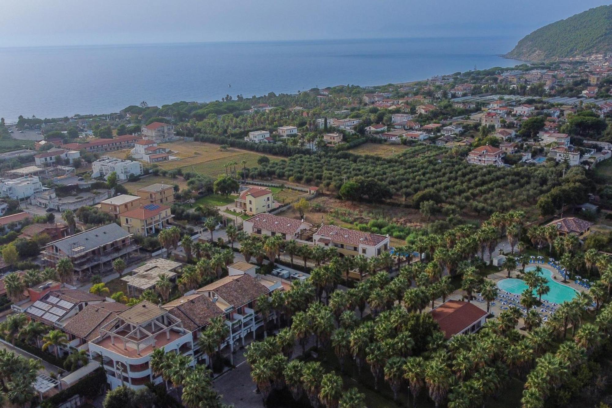 Prince Franklyn Hotel Санта Мария ди Кастелабате Екстериор снимка